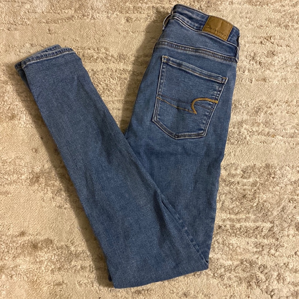 AMERICAN EAGLE stretchy skinny jeans